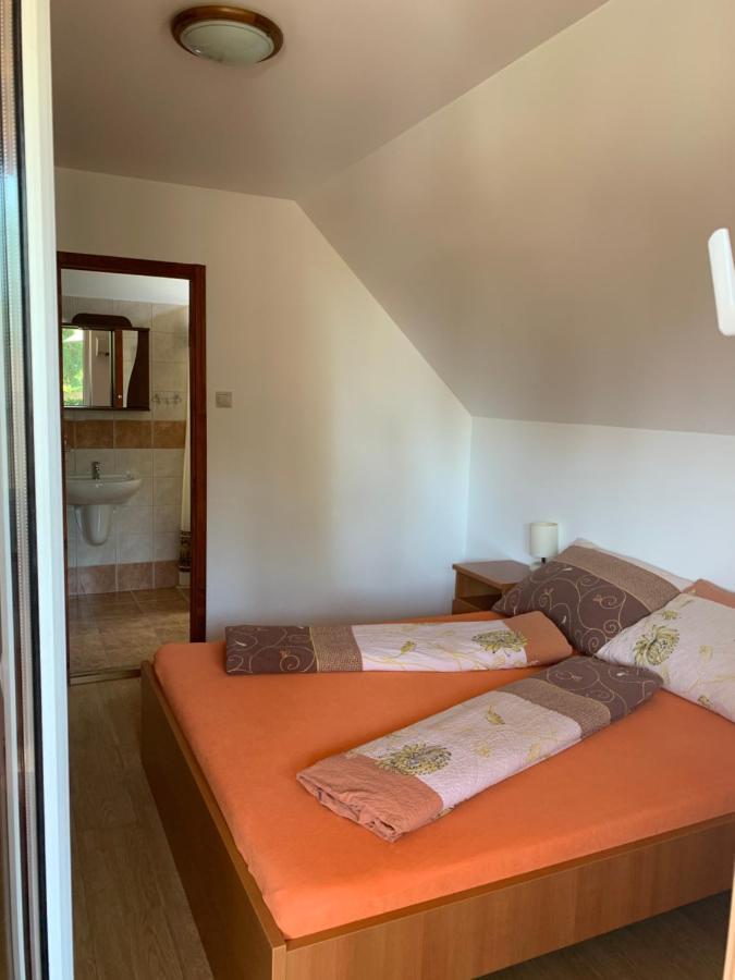 Hableany Etterem, Pizzeria Es Vendeghaz Bed & Breakfast บาลาตอนมารีอาเฟือร์เดอ ภายนอก รูปภาพ