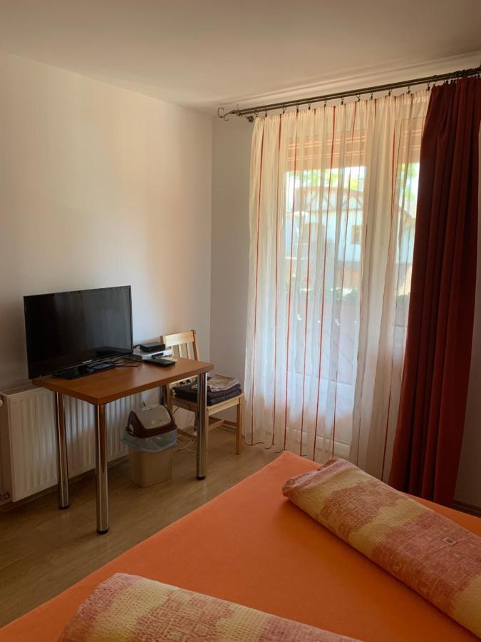Hableany Etterem, Pizzeria Es Vendeghaz Bed & Breakfast บาลาตอนมารีอาเฟือร์เดอ ภายนอก รูปภาพ